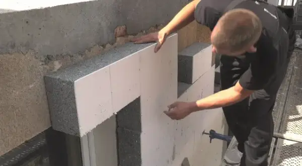 Jaki styropian na ogrodzenie: wybierz najlepszy materiał dla trwałości